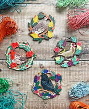 Load image into Gallery viewer, Pack of 4 Bird Christmas Decorations