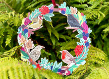 Load image into Gallery viewer, Birds & Berries Christmas Wreath