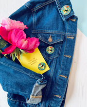 Load image into Gallery viewer, Bumble Bee Enamel Pin