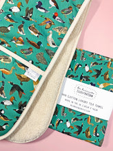 Load image into Gallery viewer, Duck Print Oven Gloves