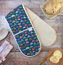 Load image into Gallery viewer, Moths Oven Glove