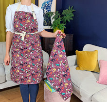 Load image into Gallery viewer, Whippet Print Apron