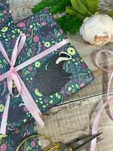Load image into Gallery viewer, Badger Wrapping Paper

