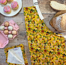 Load image into Gallery viewer, Bumble Bee Print Apron
