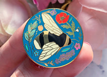 Load image into Gallery viewer, Bumble bee enamel pin *SECONDS*
