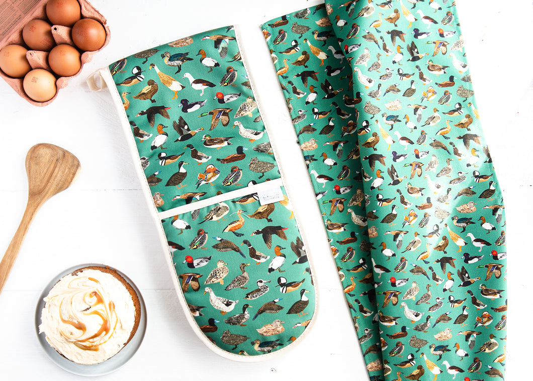 Duck Oven Glove & Tea Towel Set