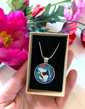 Load image into Gallery viewer, Bumble Bee Pendant Necklace
